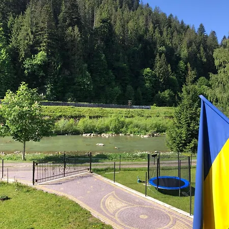 River House Yaremche Exterior photo
